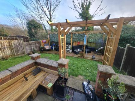 2 bedroom Semi-detached house for sale in Richmond Drive, Mansfield Woodhouse, NG19