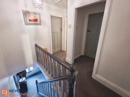 4 bedroom Semi-detached house for sale in Clifton Grove, Mansfield, NG18