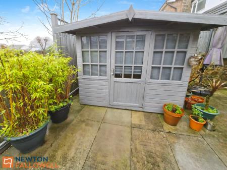 4 bedroom Semi-detached house for sale in Clifton Grove, Mansfield, NG18