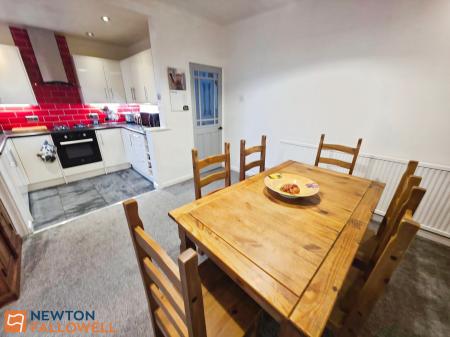 4 bedroom Semi-detached house for sale in Clifton Grove, Mansfield, NG18