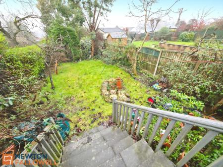 4 bedroom Semi-detached house for sale in Clifton Grove, Mansfield, NG18