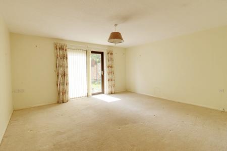 2 bedroom Flat for sale in Bridge Street, Deeping St. James, PE6