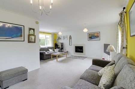 4 bedroom Detached house for sale in Claypole Drive, Northborough, PE6