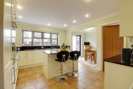 5 bedroom Detached house for sale in Colton Close, Baston, PE6