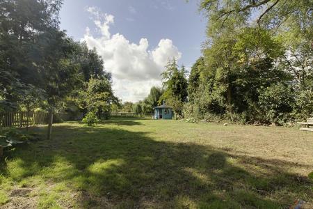 5 bedroom Detached house for sale in Eastgate, Deeping St. James, PE6