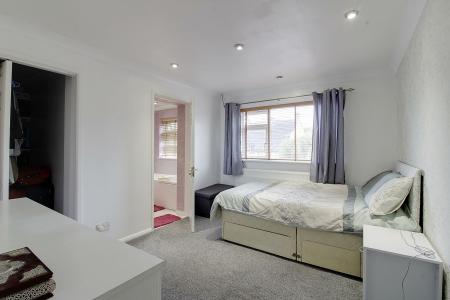 5 bedroom Detached house for sale in Eastgate, Deeping St. James, PE6