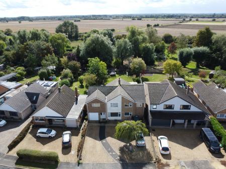 5 bedroom Detached house for sale in Eastgate, Deeping St. James, PE6