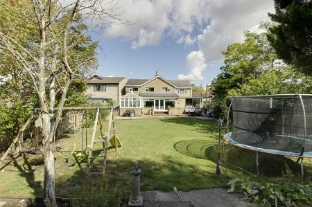 5 bedroom Detached house for sale in Eastgate, Deeping St. James, PE6