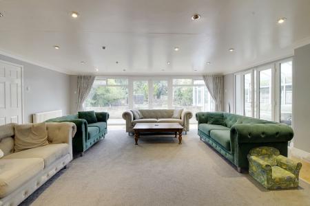 5 bedroom Detached house for sale in Eastgate, Deeping St. James, PE6