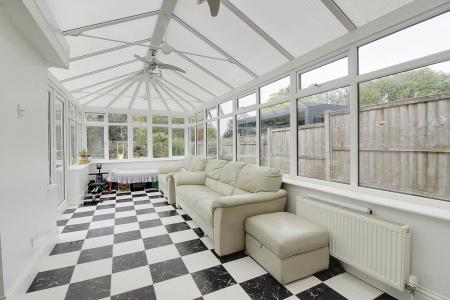 5 bedroom Detached house for sale in Eastgate, Deeping St. James, PE6