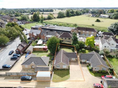 3 bedroom Detached bungalow for sale in Godsey Lane, Market Deeping, PE6