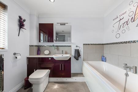 5 bedroom Detached house for sale in Haywain Drive, Deeping St Nicholas, PE11