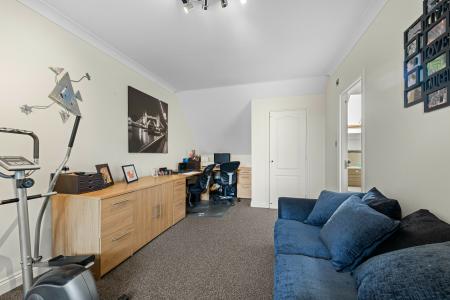 5 bedroom Detached house for sale in Haywain Drive, Deeping St Nicholas, PE11