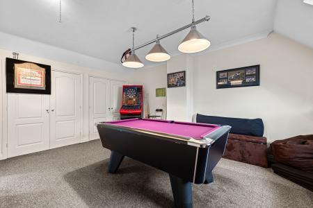 5 bedroom Detached house for sale in Haywain Drive, Deeping St Nicholas, PE11