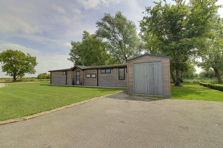 3 bedroom Lodge for sale in Langtoft Lakes, Langtoft, PE6