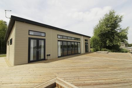 2 bedroom Lodge for sale in Langtoft Lakes, Langtoft, PE6