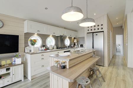 3 bedroom Lodge for sale in Langtoft Lakes, Langtoft, PE6