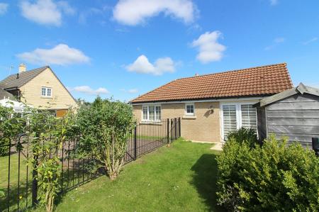 2 bedroom Bungalow for sale in Mayfield Gardens, Baston, PE6