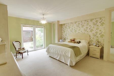 2 bedroom Bungalow for sale in Peakirk Road, Deeping Gate, PE6