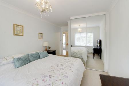 2 bedroom Bungalow for sale in Peakirk Road, Deeping Gate, PE6