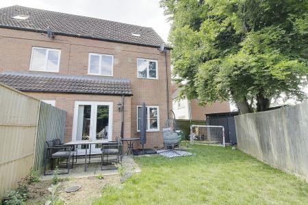 3 bedroom Semi-detached house for sale in Rosemary Avenue, Market Deeping, PE6