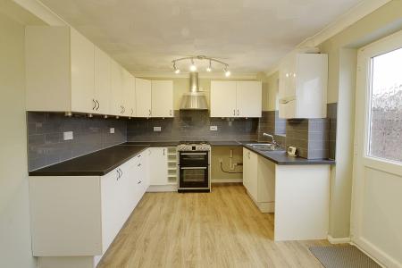 3 bedroom Semi-detached house for sale in Swift Close, Deeping St. James, PE6