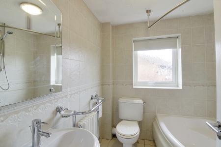 3 bedroom Semi-detached house for sale in Swift Close, Deeping St. James, PE6