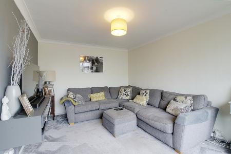 3 bedroom Semi-detached house for sale in The Orchard, Market Deeping, PE6