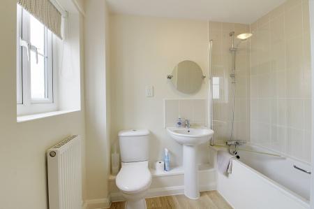 2 bedroom Flat to let in Towgood Close, Helpston, PE6