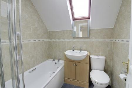 2 bedroom Terraced House to let in Dixons Road, Market Deeping, PE6