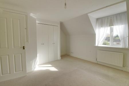 2 bedroom Terraced House to let in Dixons Road, Market Deeping, PE6