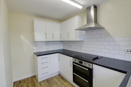 2 bedroom End of terrace house for sale in Lancaster Way, Market Deeping, PE6