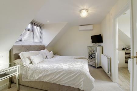 3 bedroom Detached house for sale in Pingle Lane, Northborough, PE6