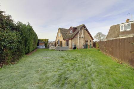 3 bedroom Detached house for sale in Pingle Lane, Northborough, PE6