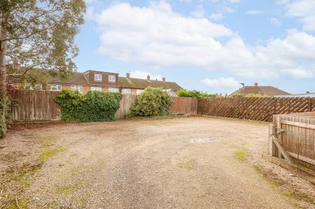 1 bedroom Apartment for sale in Brilliant Opportunity at Blakeney Crescent, Melton, LE13 0QP