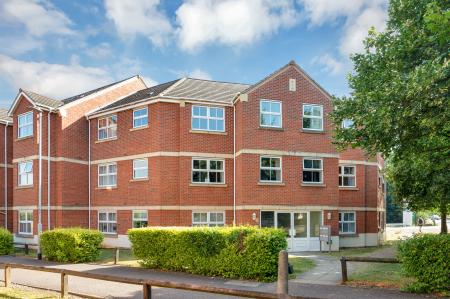 Fantastic Opportunity on Buttermere Close with NO CHAIN