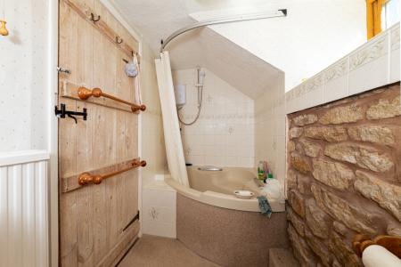 3 bedroom Character Property for sale in Church Cottage in Eaton, Church Lane, NG32 1SL