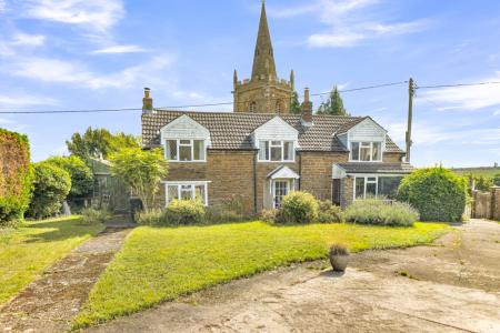 3 bedroom Character Property for sale in Church Cottage in Eaton, Church Lane, NG32 1SL
