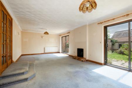 4 bedroom Detached house for sale in The Wonderful Waterside House, Ab Kettleby, LE14 3HT