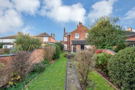4 bedroom Semi-detached house for sale in Character & Charm at Craven Street, Melton Mowbray,LE13 0QU