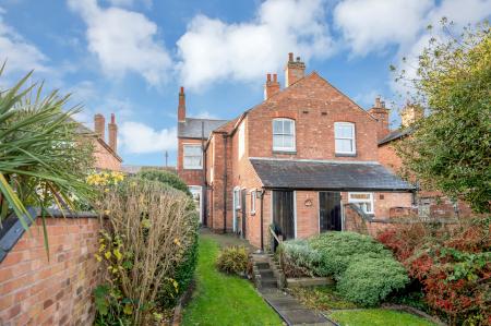 4 bedroom Semi-detached house for sale in Character & Charm at Craven Street, Melton Mowbray,LE13 0QU