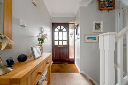 4 bedroom Detached house for sale in Delightful Home on Dickens Drive, Melton Mowbray, LE13 1HZ