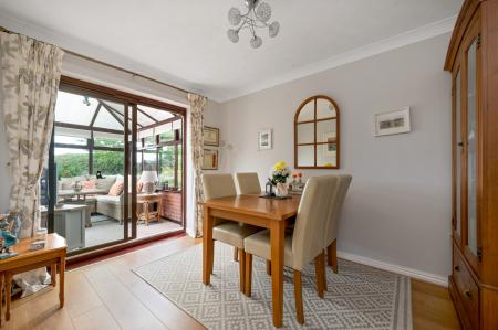 4 bedroom Detached house for sale in Delightful Home on Dickens Drive, Melton Mowbray, LE13 1HZ