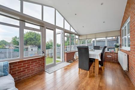 Gorgeous Garden Room at Dulverton Road, Melton, LE13 0SF