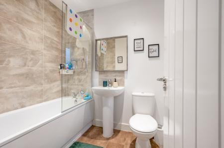 4 bedroom Detached house for sale in No Onward Chain in Waltham On The Wolds, LE14 4FG