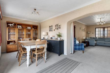 3 bedroom Semi-detached house for sale in No Onward Chain at Ferneley Cres, Melton Mowbray, LE13 1RZ