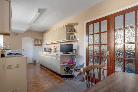 3 bedroom Semi-detached house for sale in No Onward Chain at Ferneley Cres, Melton Mowbray, LE13 1RZ