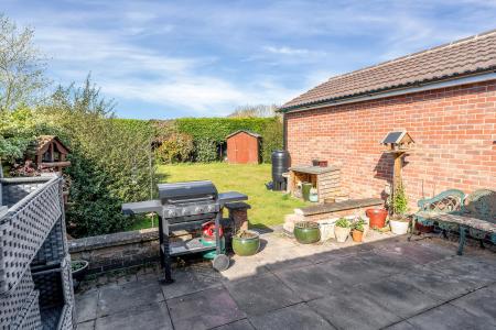 3 bedroom Semi-detached house for sale in No Onward Chain at Ferneley Cres, Melton Mowbray, LE13 1RZ