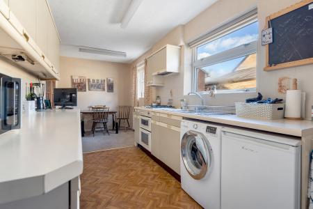 3 bedroom Semi-detached house for sale in No Onward Chain at Ferneley Cres, Melton Mowbray, LE13 1RZ