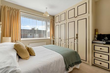 3 bedroom Semi-detached house for sale in No Onward Chain at Ferneley Cres, Melton Mowbray, LE13 1RZ